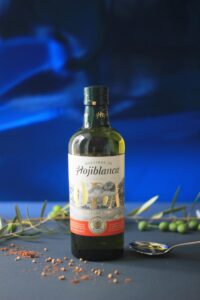 Leia mais sobre o artigo Como usar o azeite na rotina de cuidados capilares?